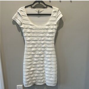 Max Studio White Bodycon Mini Dress Scoop Neck Short Sleeves size small